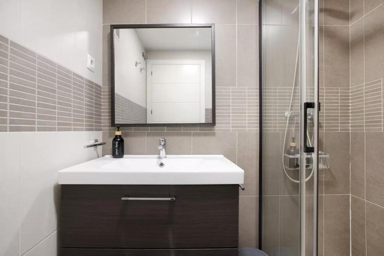 Malaga Campus Apartment Parking Included Exterior foto